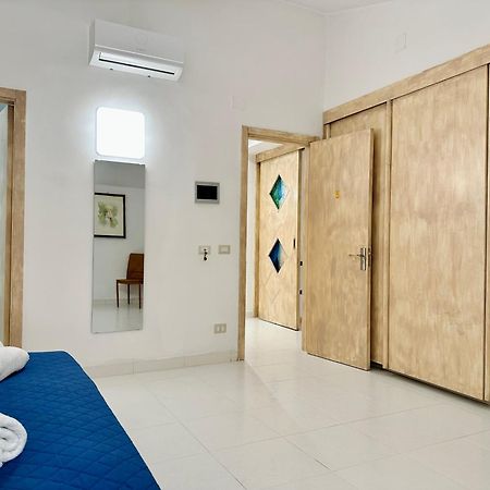 Unique Rooms In Centro Citta Bagno Privato E Climatizzatore Ragusa Eksteriør billede