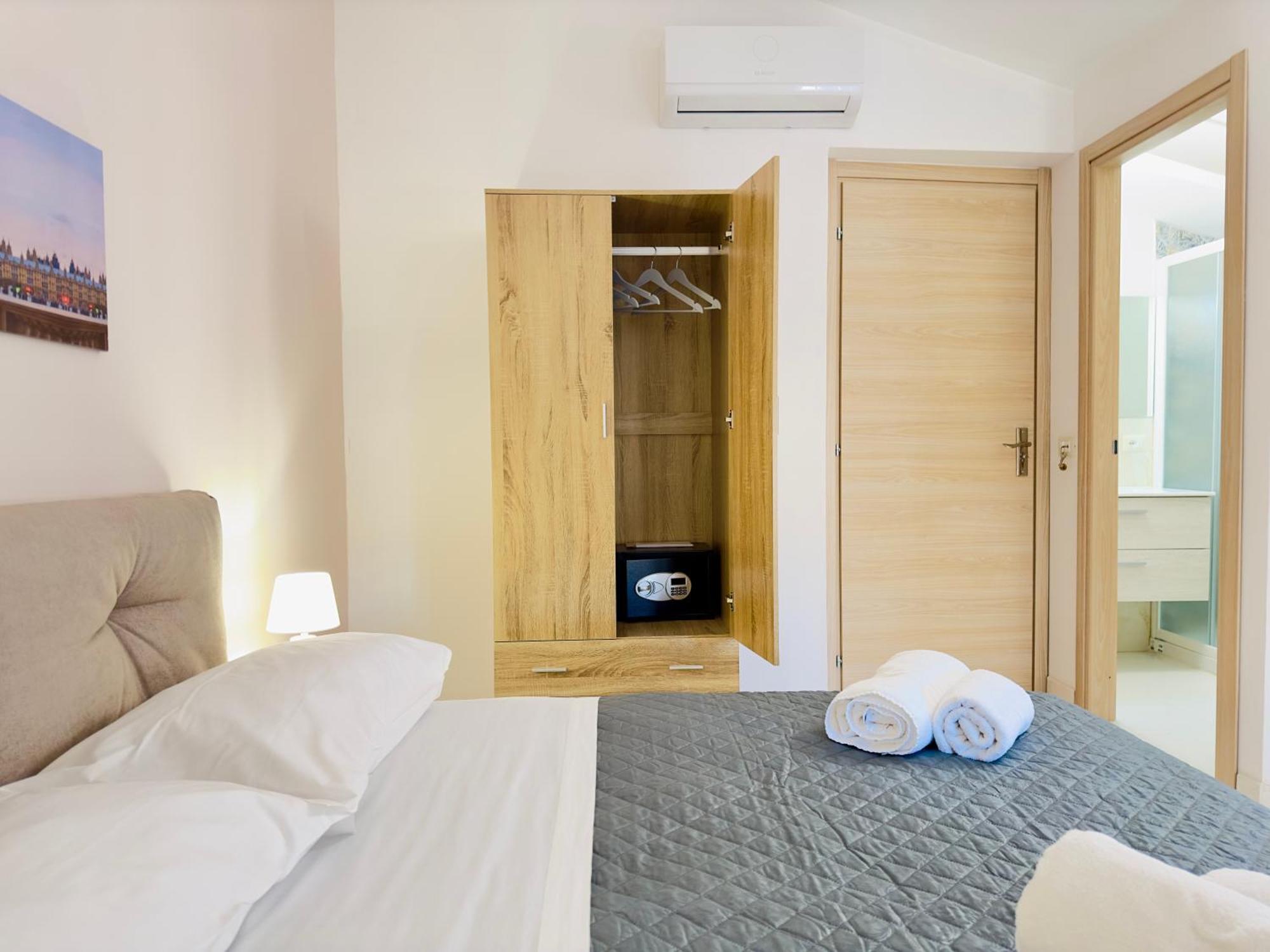 Unique Rooms In Centro Citta Bagno Privato E Climatizzatore Ragusa Eksteriør billede