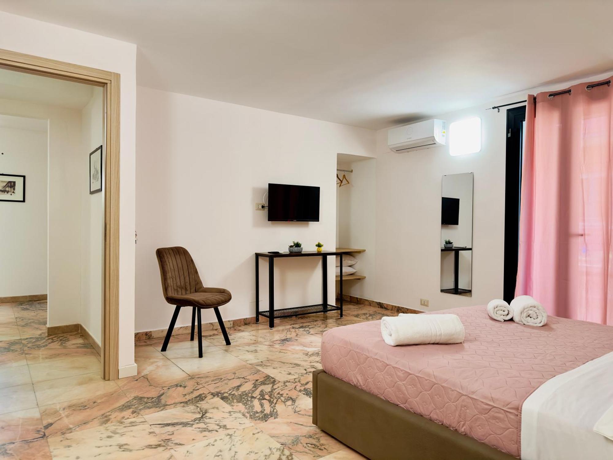 Unique Rooms In Centro Citta Bagno Privato E Climatizzatore Ragusa Eksteriør billede