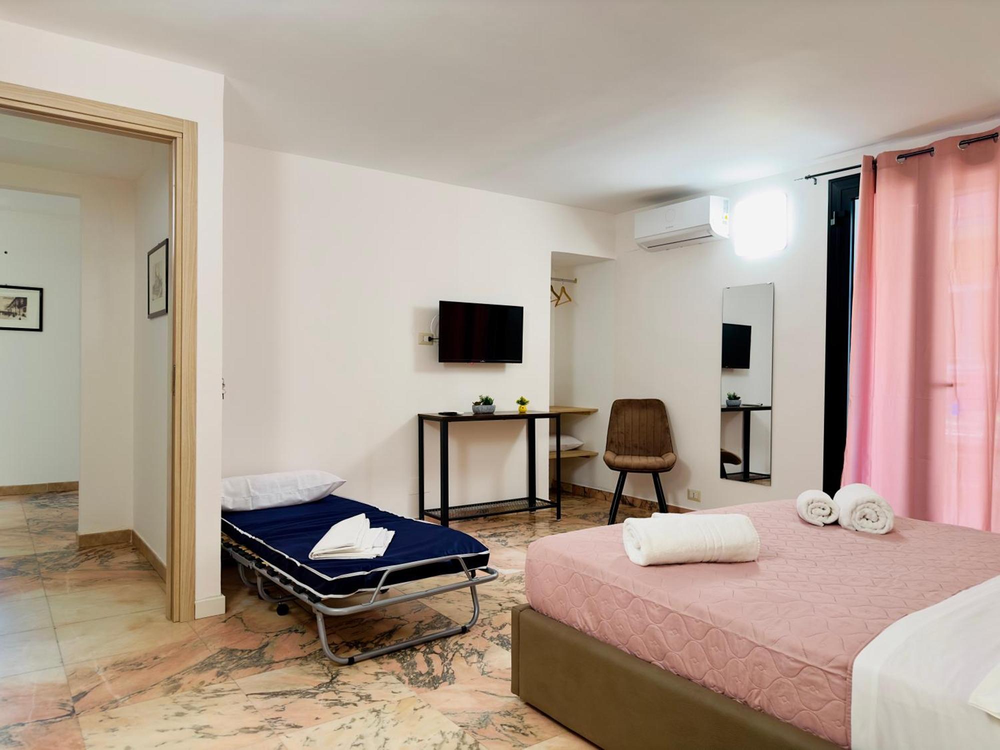 Unique Rooms In Centro Citta Bagno Privato E Climatizzatore Ragusa Eksteriør billede
